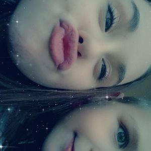 Meet your Posher, Michaela